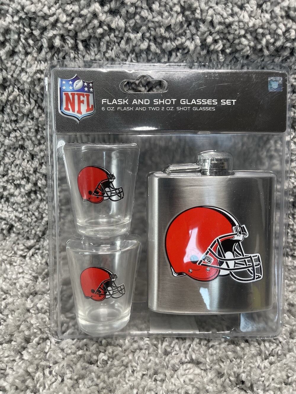 NFL Cleveland Browns Flask Set 1 Flask and 2 Shot Glass Set Brand New In Package